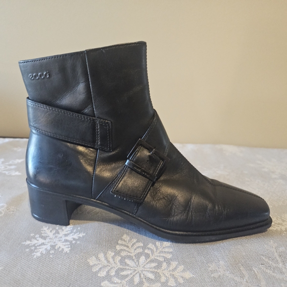 Ecco Ankle Boots Black Leather Buckle Moto Sz 37 - Picture 5 of 16